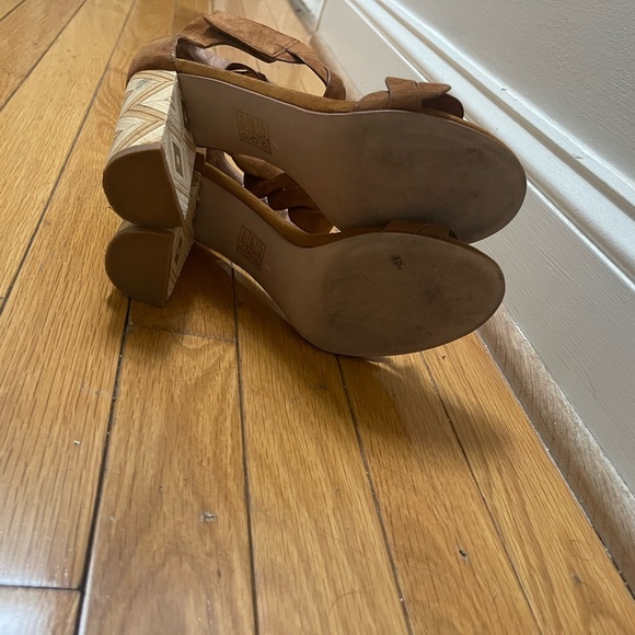 Heel - Picture 6 of 7